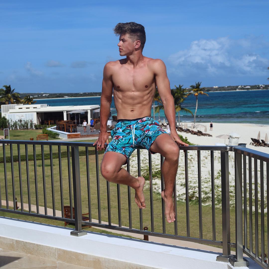 Alexis_Superfan's Shirtless Male Celebs: Social Media Sunday - Social Media celeb Nate Garner