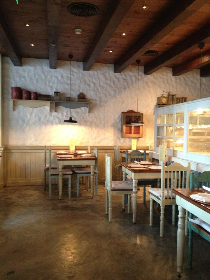 Umut'un biri bir gün... Red Tomato Pizza / Dubai