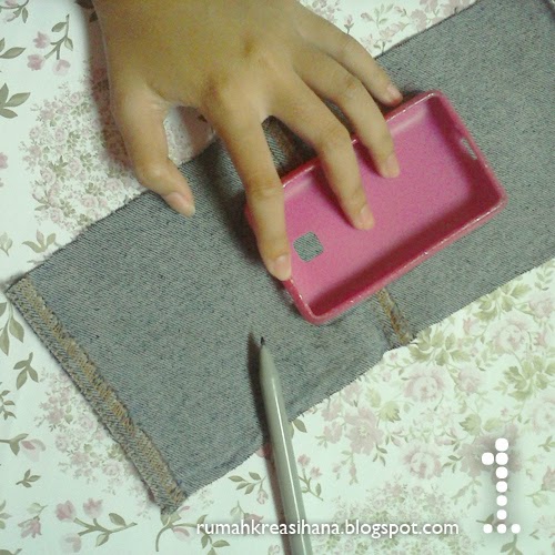 Contoh Gambar Cara Mewarnai Silikon Hp Dengan Spidol