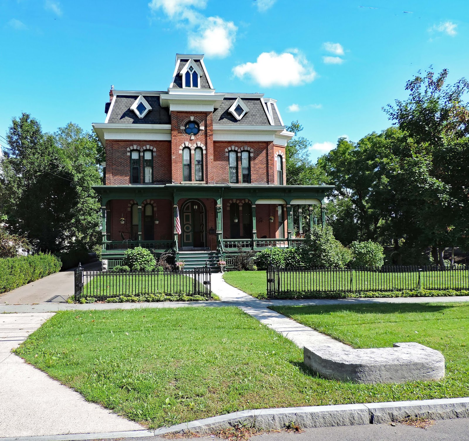 Great Loop Two Last Dance Seneca Falls, NY, Architecture