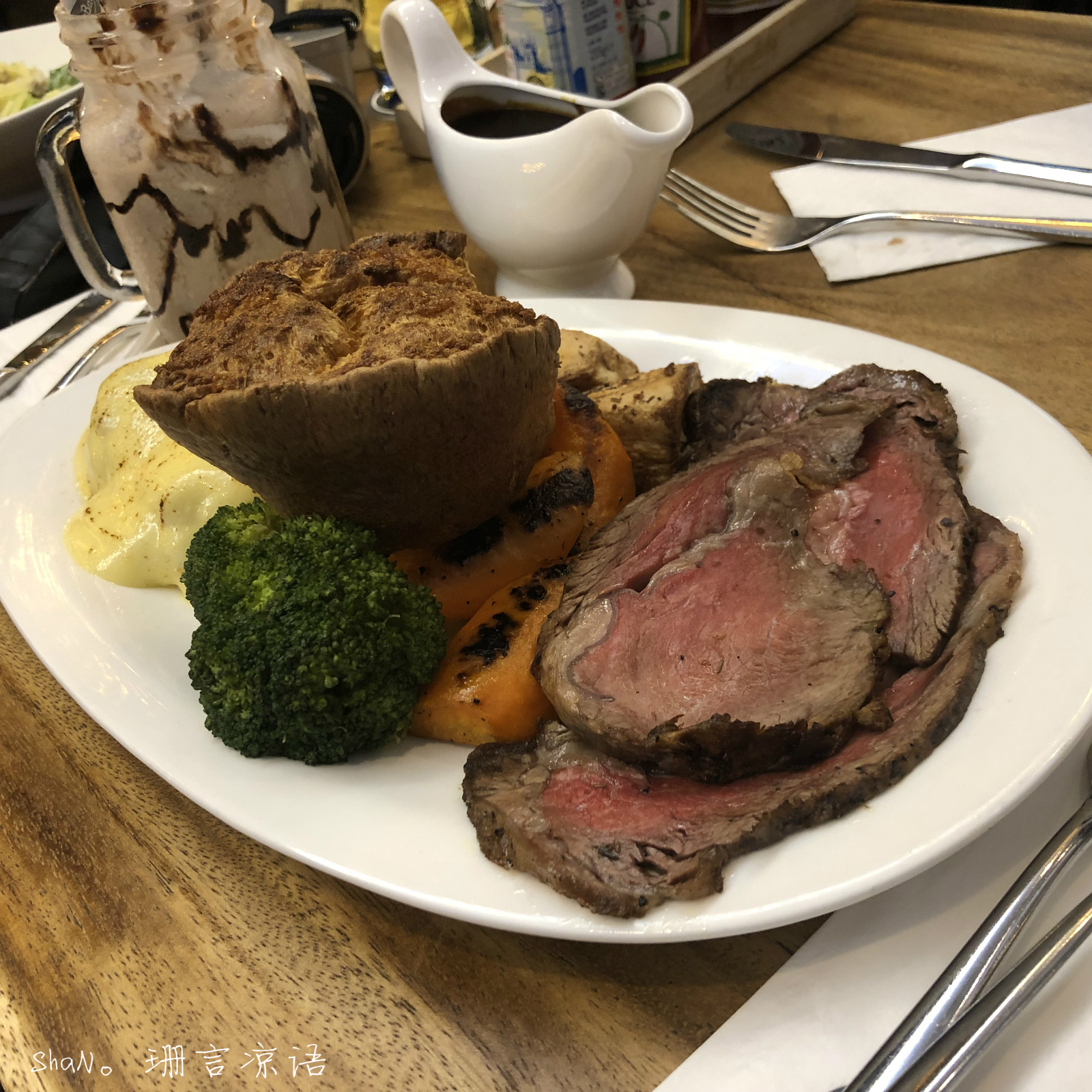 珊言凉语。* 《爱の庆祝》 爸爸节庆。Gravy Baby Pavilion