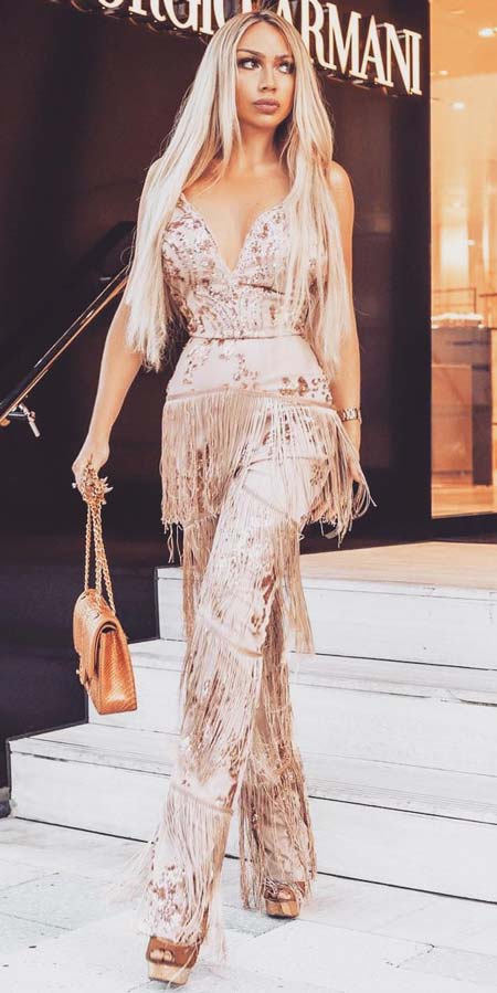 Gold nude sequin jumpsuit | Looking for new year outfits ideas? Discover these 35+ New years outfits and new year clothes which are perfect as winter party outfits. party outfits ideas via higiggle.com outfit new year | party outfit night #fashion #style #outfits #party