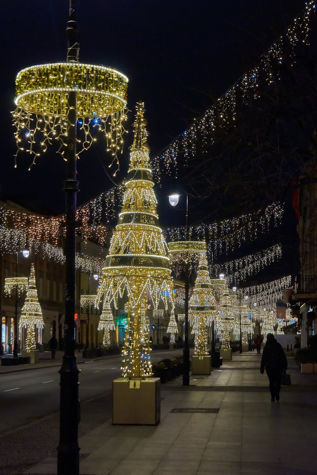 Warsaw City of lights. Part 1. Christmas lighting on the Nowy Świat