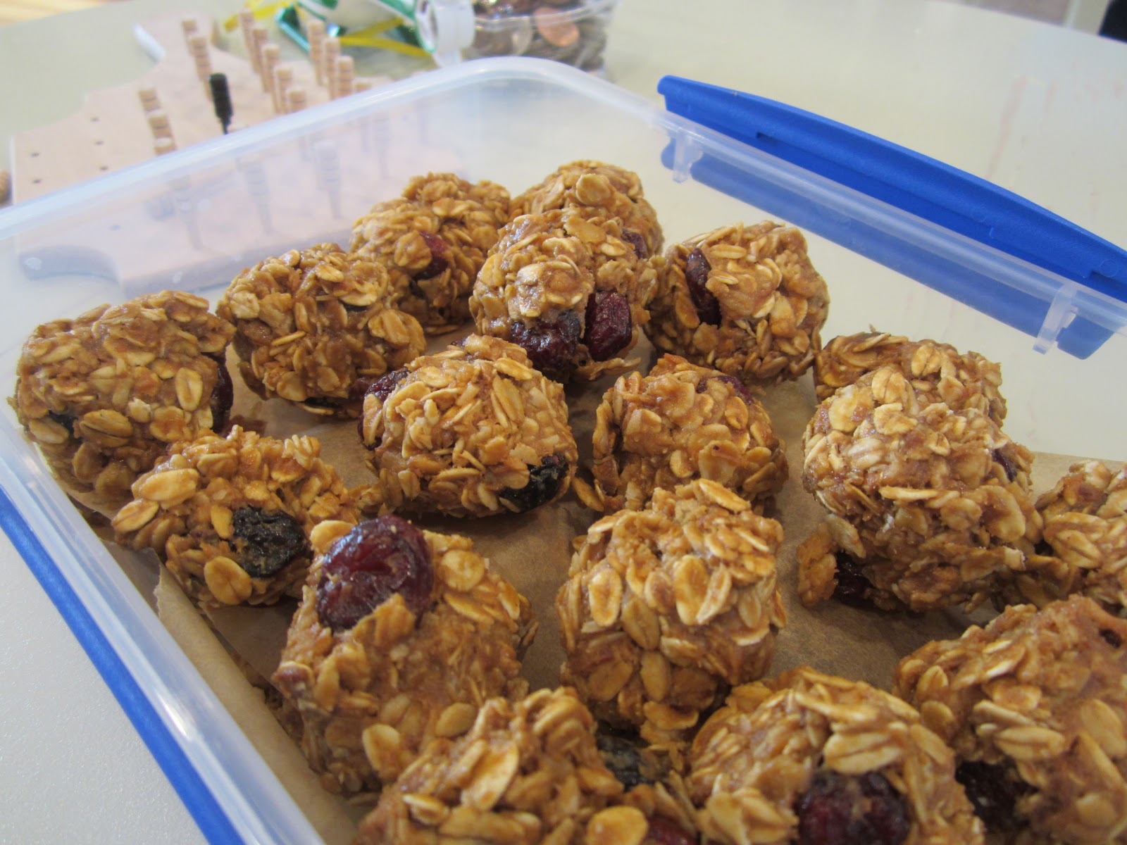 The Full Plate Blog granola balls a makeahead sweet treat