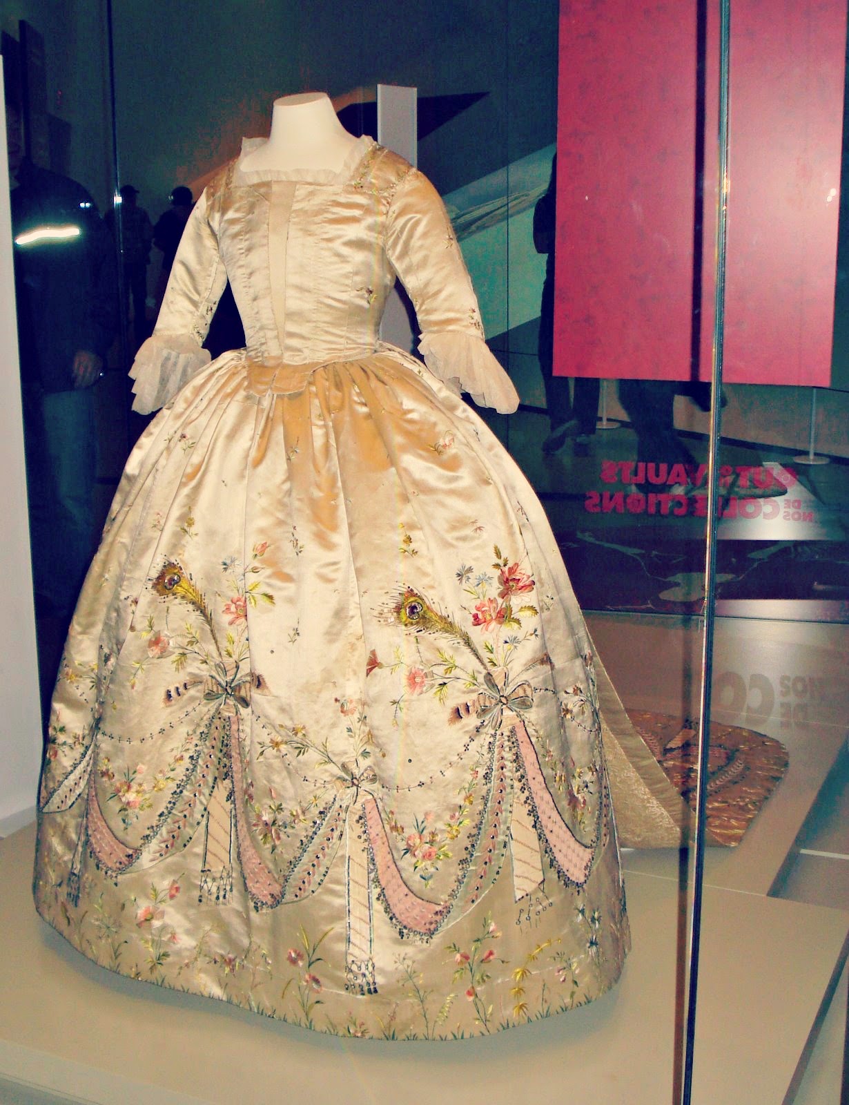 Marie Antoinette's: Hello Gorgeous! A Rose Bertin Gown in Canada