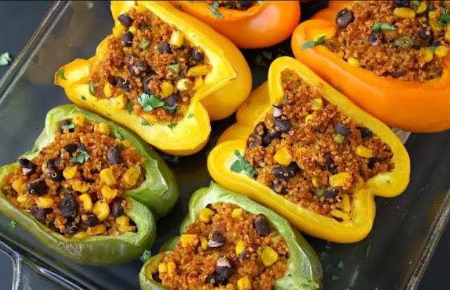 Mexican Quinoa Stuffed Peppers #healthy #vegetarian
