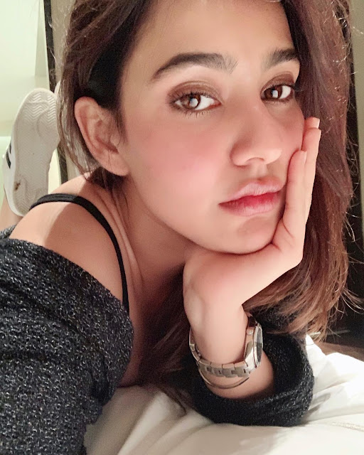 indian actress cute smile face