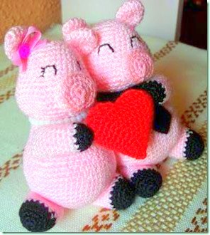 Little boy and girl pig in love crochet pattern