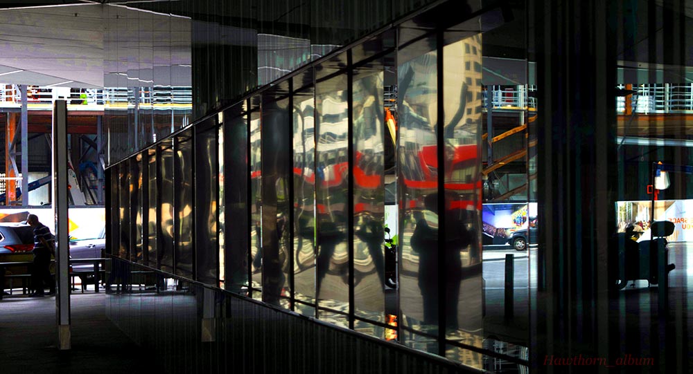 melbourne shopping life DFO arcade Docklands Melbourne