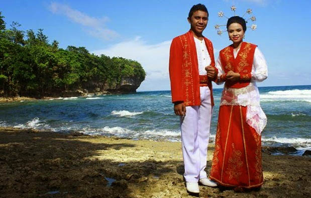  Pakaian  Adat  Maluku Gambar  beserta Keterangannya Adat  