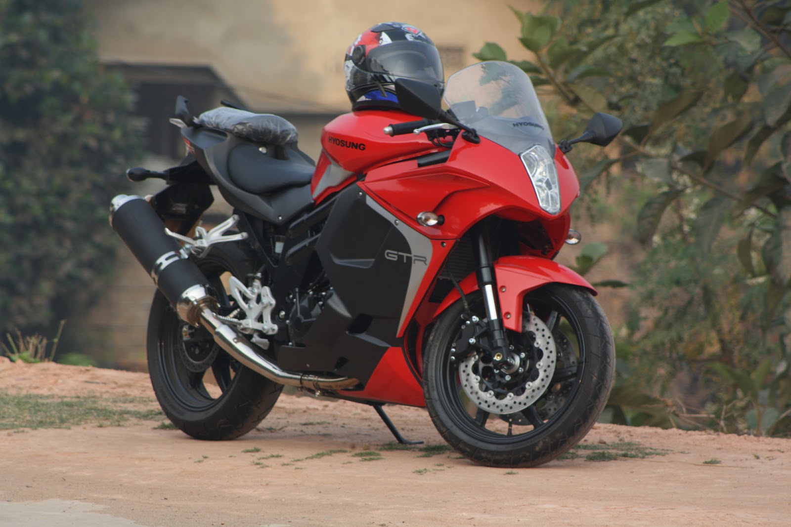 РњРѕС‚РѕС†РёРєР» Hyosung gt650r
