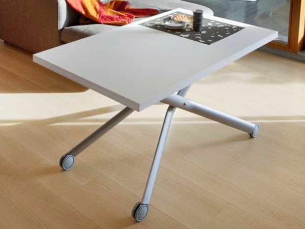 Coffee table on castors – 40 cool designs!