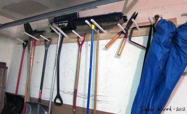 how to make a tool rack for the garage, wall, shovel, rake, hold, organize