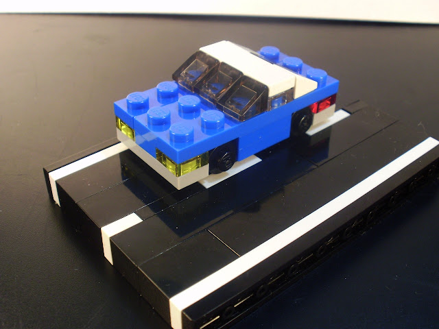 MOC LEGO carro azul em micro escala