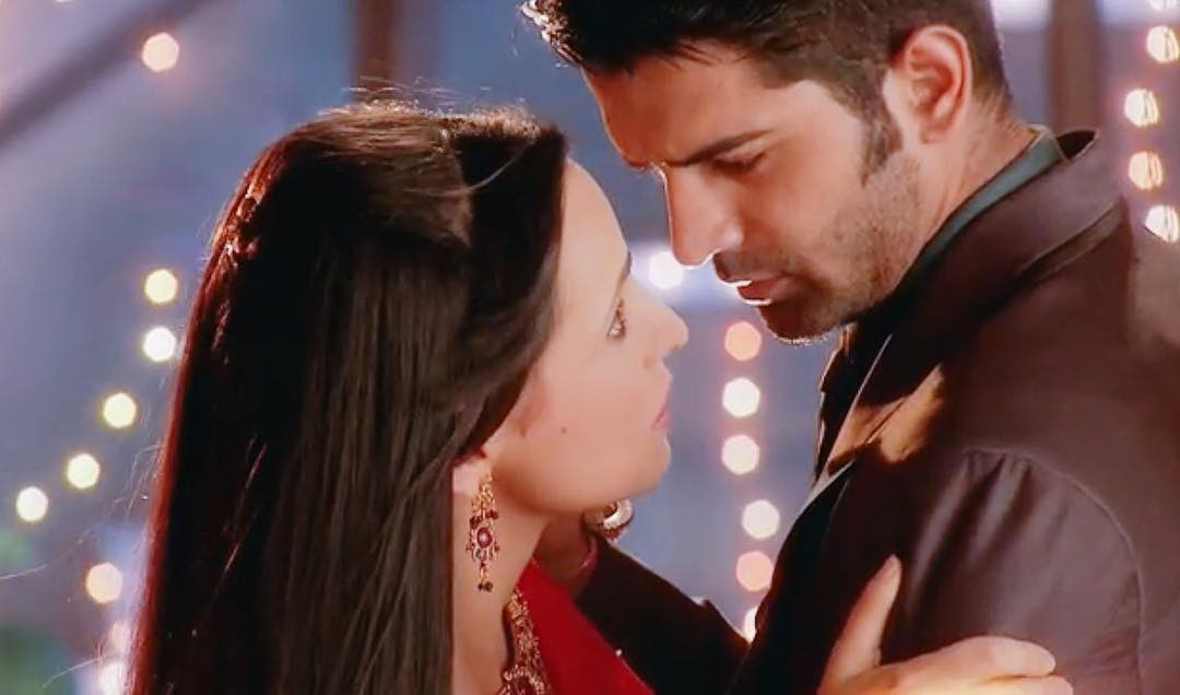 Iss Pyaar Ko Kya Naam Doon Episode 1 Full Iss Pyaar Ko Kya Naam Doon? Season 1 Full Story - Vivid Productions