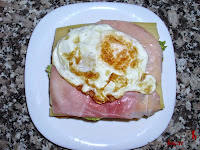 Sándwich especial de atún con huevo