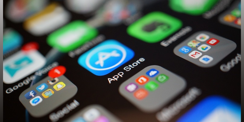 كيفية استعادة التطبيقات الأساسية على جهاز iPhone الخاص بك بعد الحذف