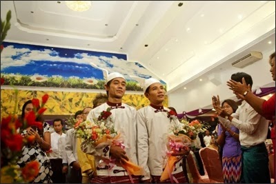 งานแต่งคนรักเพศเดียวกันคู่แรกในพม่า