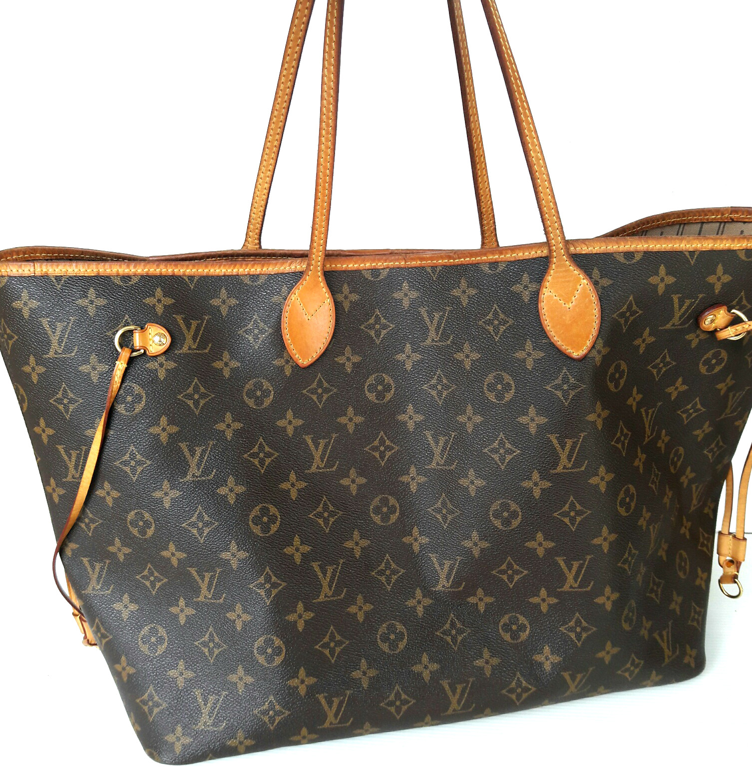 Sold at Auction: A Beautiful Limited Edition, 2008 Autumn/Winter  Collection, Louis Vuitton Paris Souple Whisper Tote
