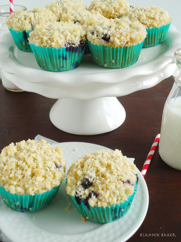 brown butter blueberry muffins | www.blahnikbaker.com