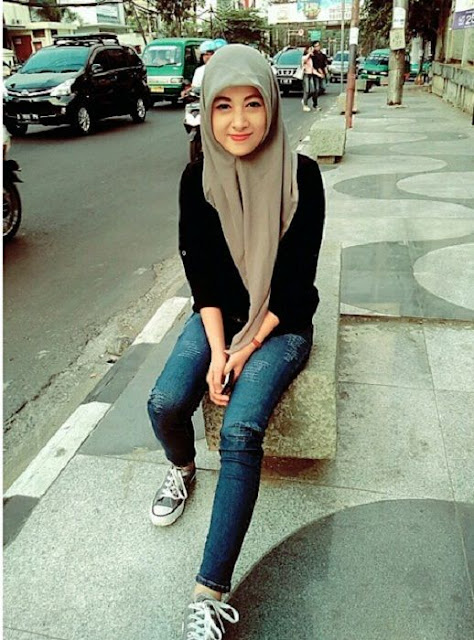 Siti Rohmah, Kasir Unyu Indomaret yang Bisa Bikin Kamu Betah Berbelanja Siti Rohmah, Kasir Unyu Indomaret yang Bisa Bikin Kamu Betah Berbelanja