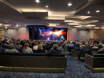 Enjoying the show in the Star Theatre aboard the Viking Sky (Source: Palmia Observatory)