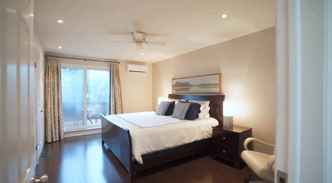 Tour 35 Marlborough Ave, Toronto vs. 26 Interior Design Photos
