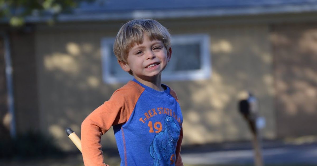 You have had a class discussion about banning cars from city centres. Working boys 2. Start school children starting sitting at the desks. Start school children starting sitting at the desks. Работы с деревом для мальчиков в лагере.