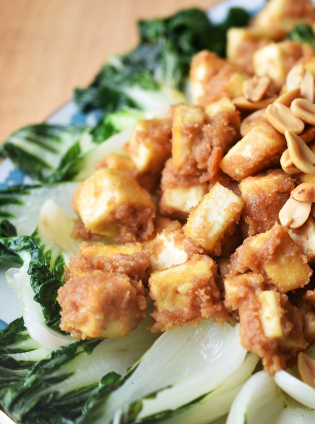 Woman in Real Life Tofu in Peanut Sauce (vegan, glutenfree)