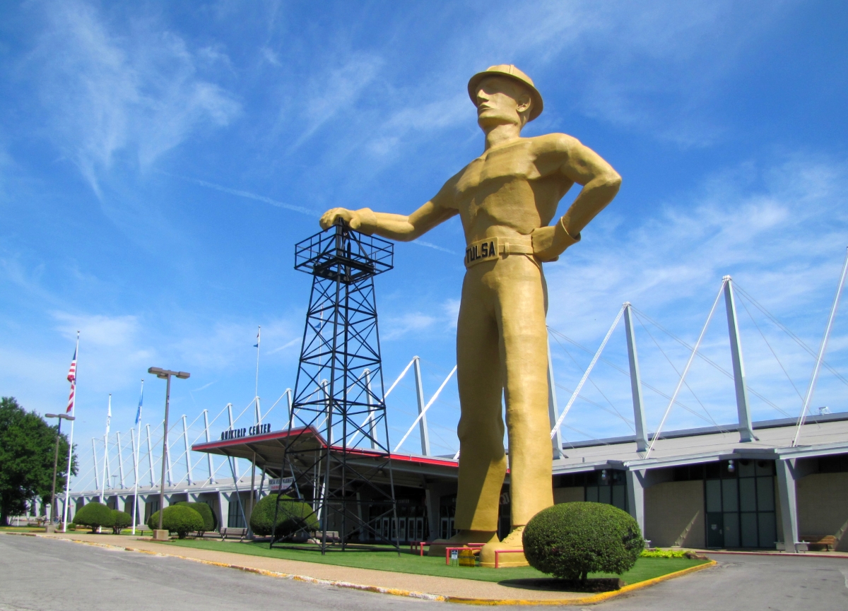 Tulsa Gentleman: Skywatch Friday - The Tulsa Driller