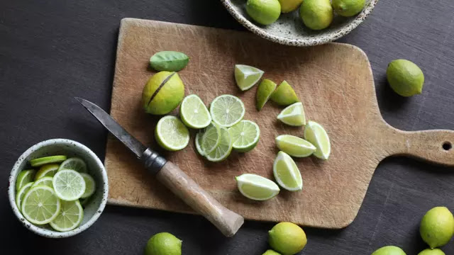 Various Benefits of Lime for Beauty