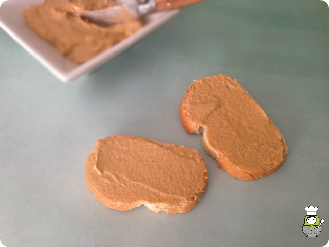 aperitivo con paté casero de zamburiñas