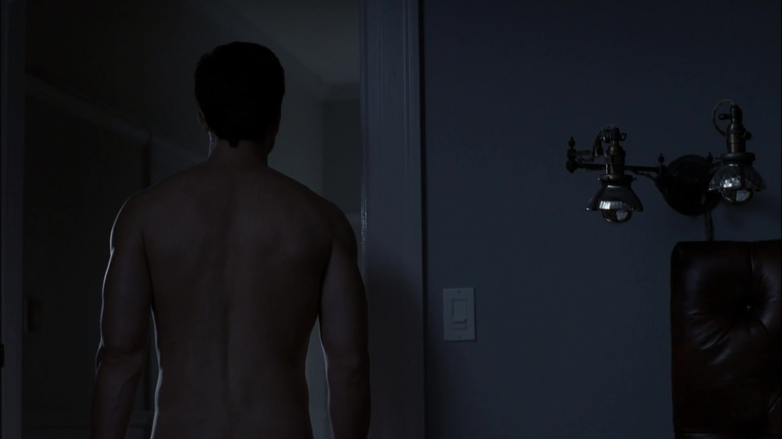 ausCAPS: Dylan McDermott nude in American Horror Story: Murd. 