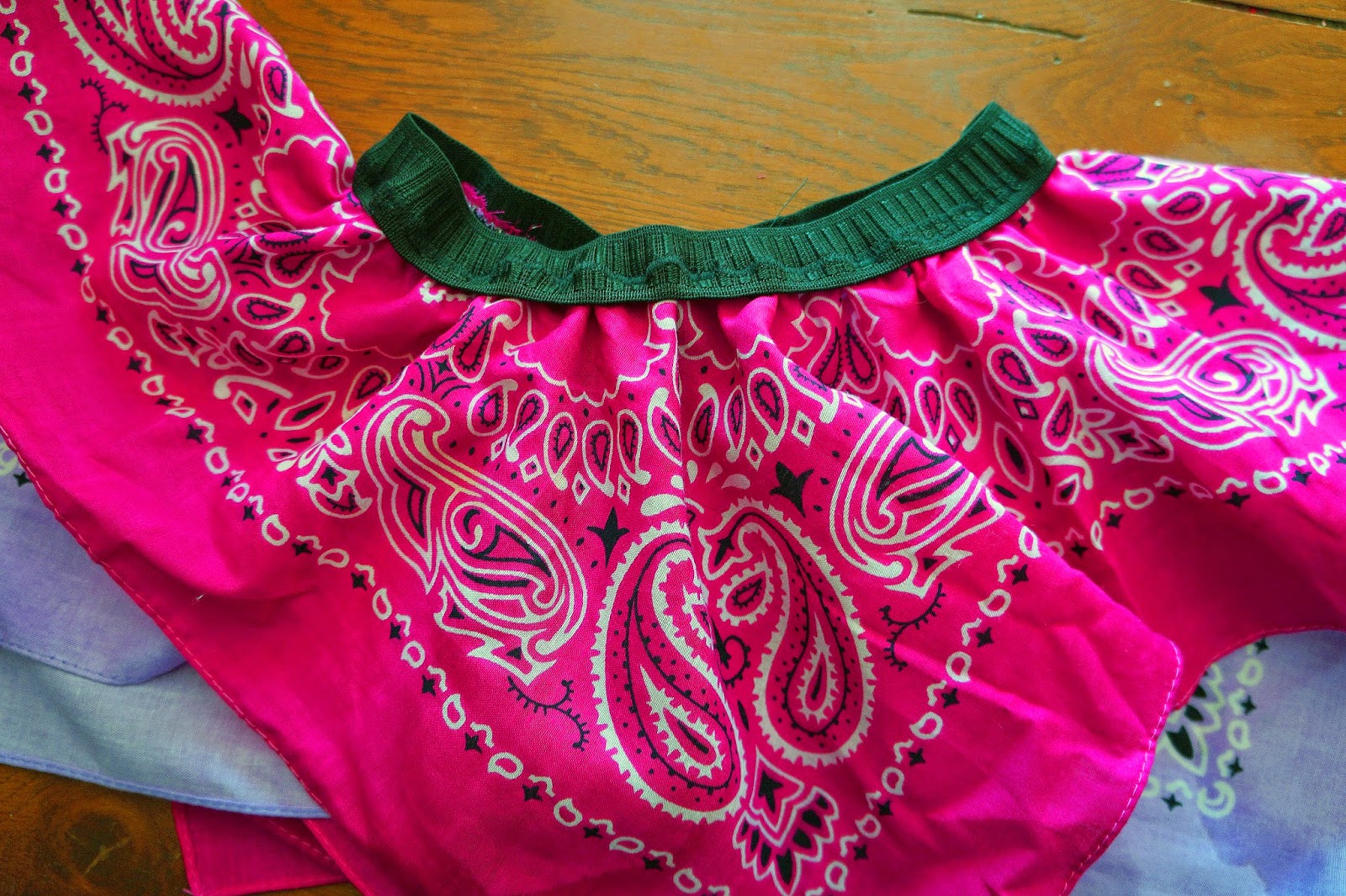 d-s-crafty-hodge-podge-layered-handkerchief-skirt-tutorial