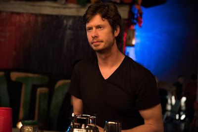 Anders Holm in How to Be Single