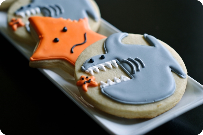 shark week cookies ::: bake at 350 blog 