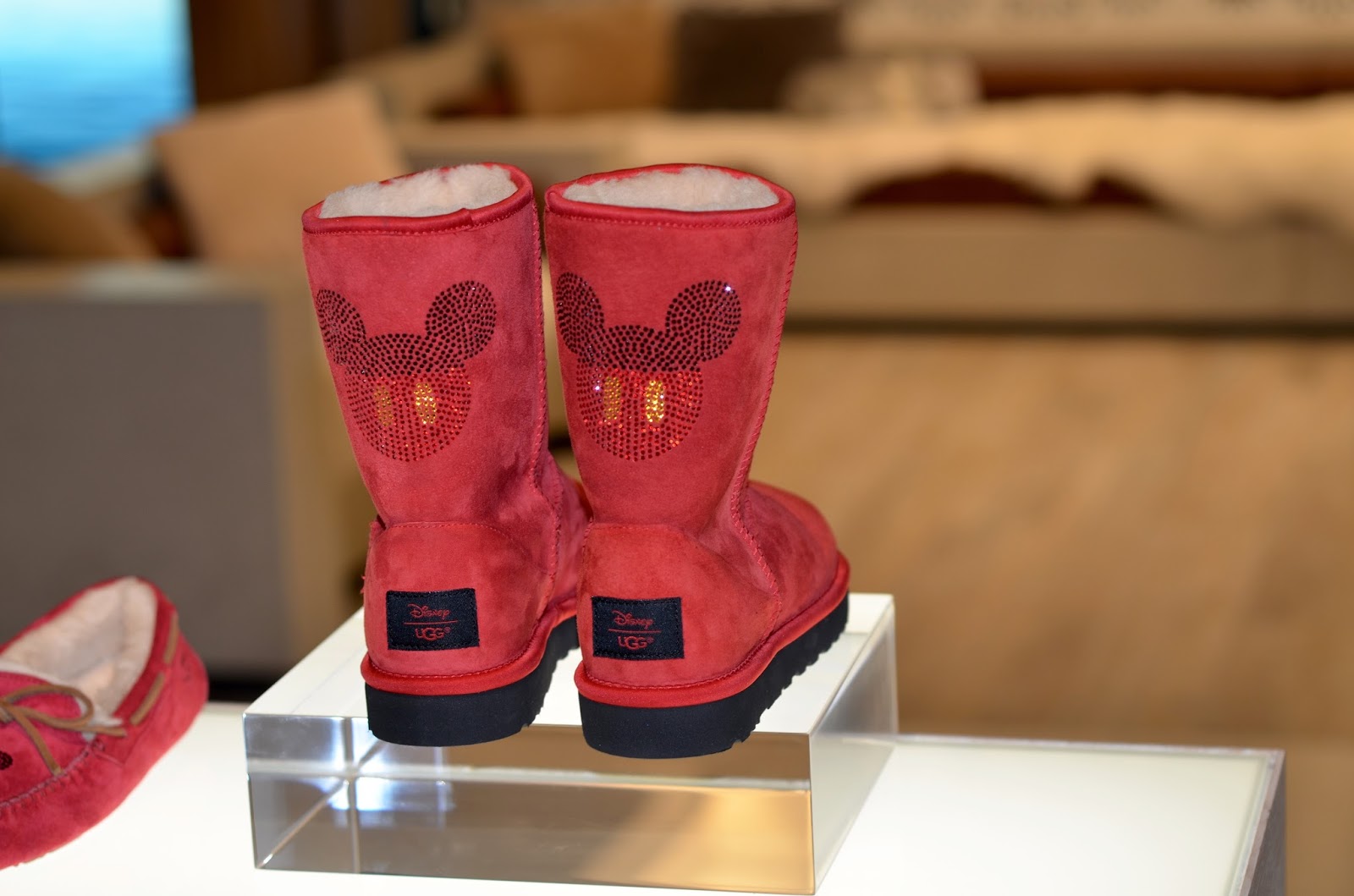 ugg outlet disney
