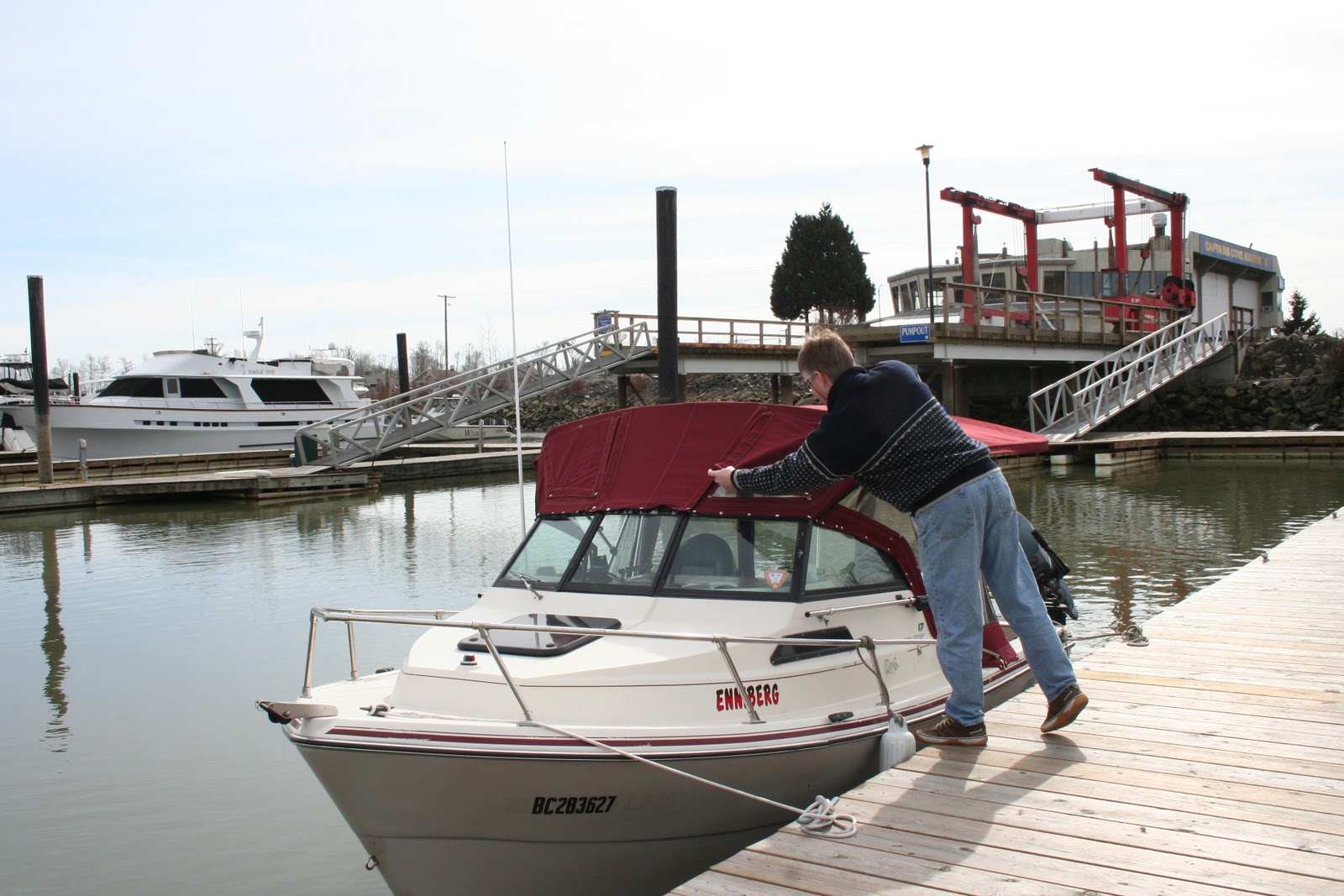 Peebles Boat Tops & Upholstery Arima 17 Sea Ranger custom camper top