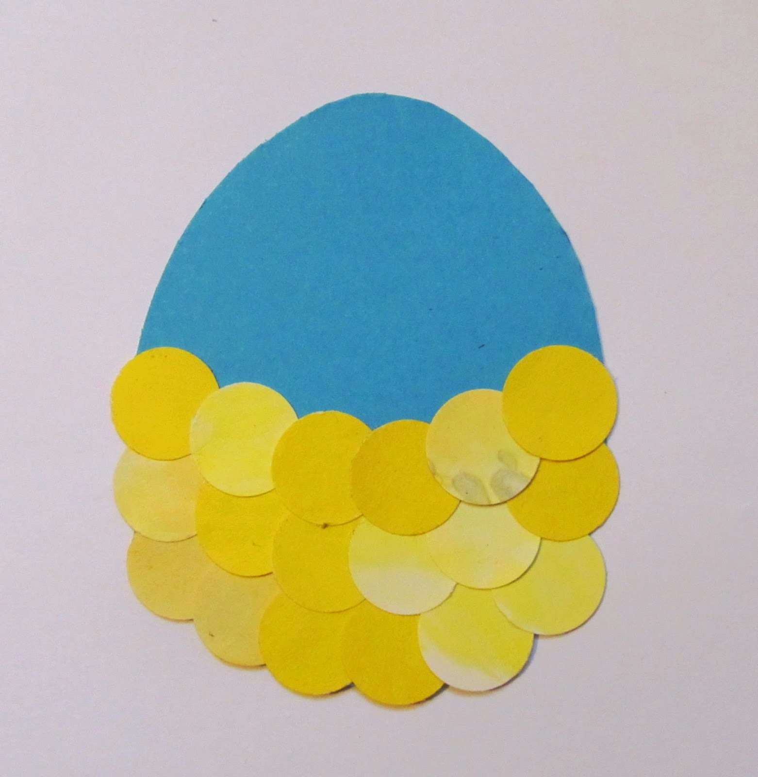 Яйцо из бумаги. Аппликация пасхальное яйцо. Яйцо из цветной бумаги. Аппликация пасхальное яйц. Пасхальное яйцо из цветной бумаги.