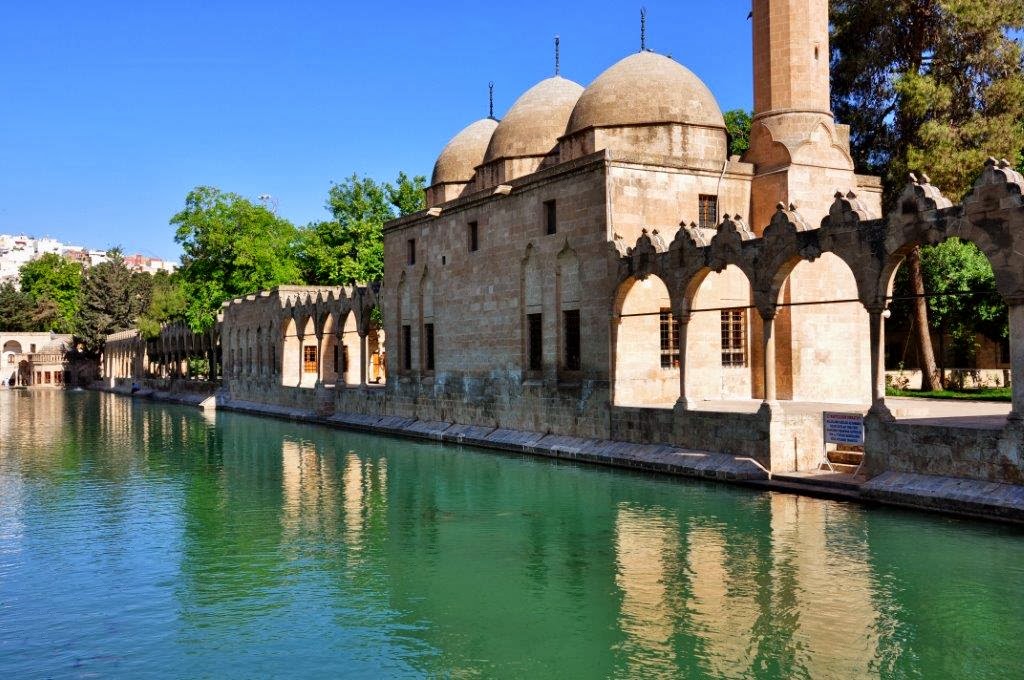 Paullende geziyor URFA PEYGAMBERLER ŞEHRİ