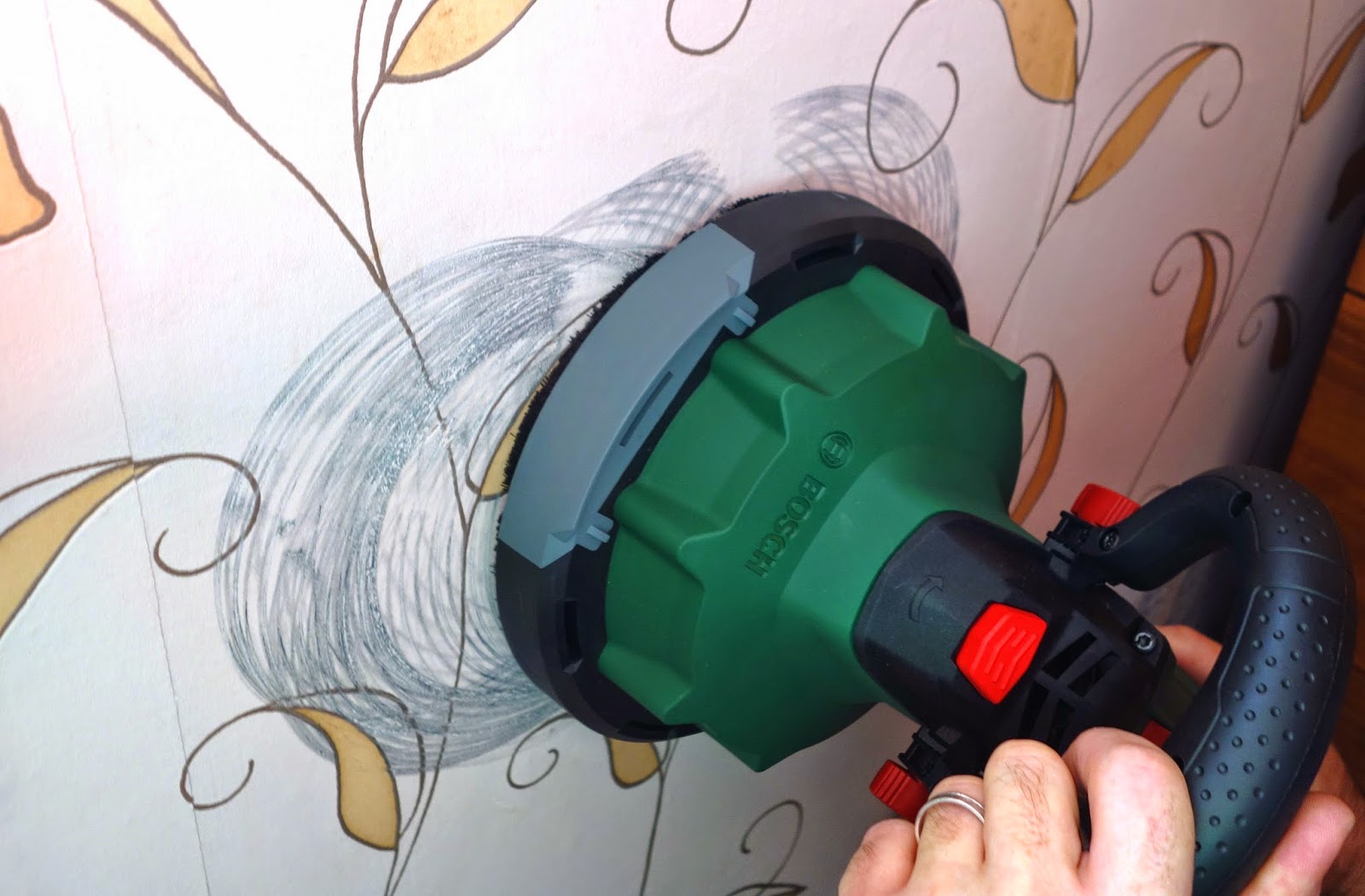 {test} Ponceuse multimatériaux PWR 180 CE de Bosch