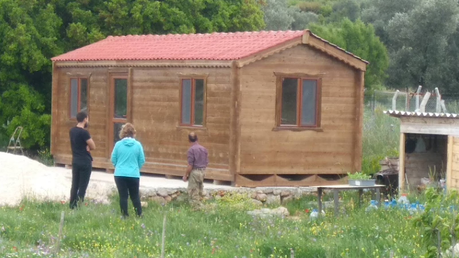 Ahşap ev 24 metrekare ahşap ev ceviz rengi boyalı