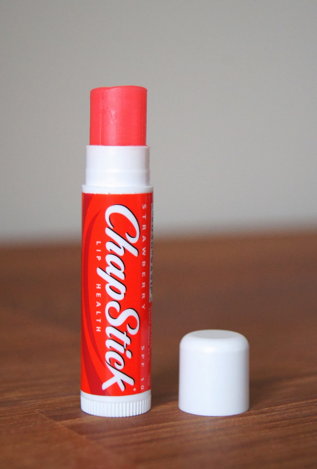 chapstick strawberry lip balm review