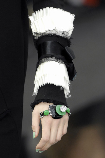Chanel Fall 2009 Details