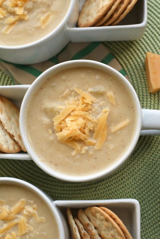 Roasted Cauliflower and Gouda Soup is rich and flavorful, made with oven-roasted cauliflower, simple seasoning, cashew milk, and bold gouda cheese. 