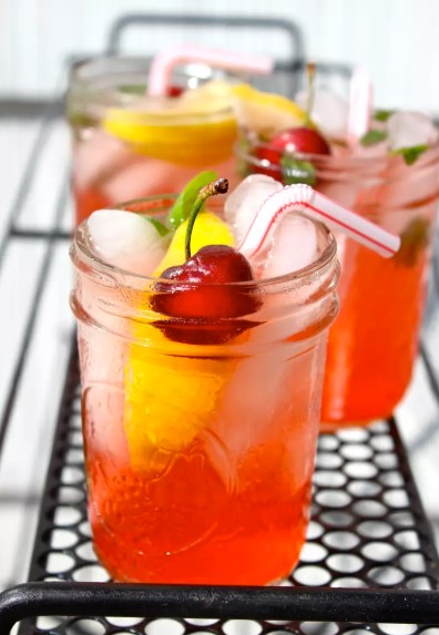 SWEET AND SOUR CHERRY SPARKLER
