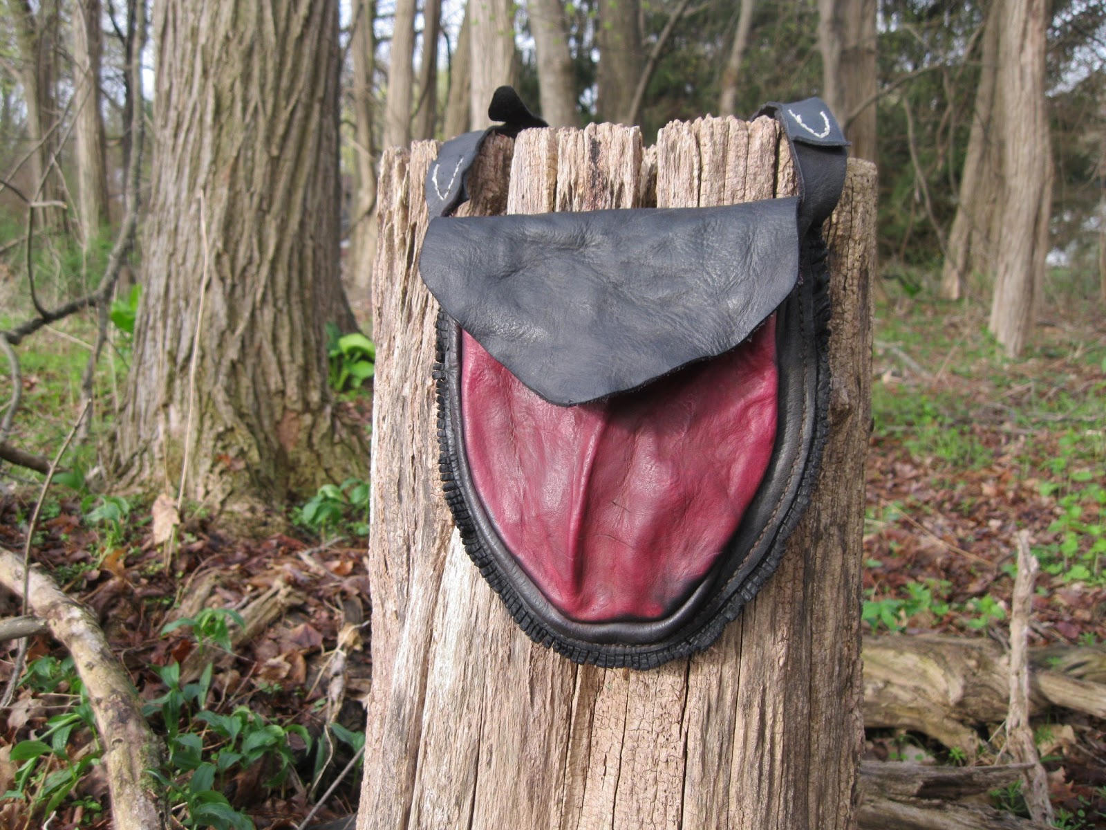 Ewing's Creek Pouches and Accoutrements: Heart-shaped pouch
