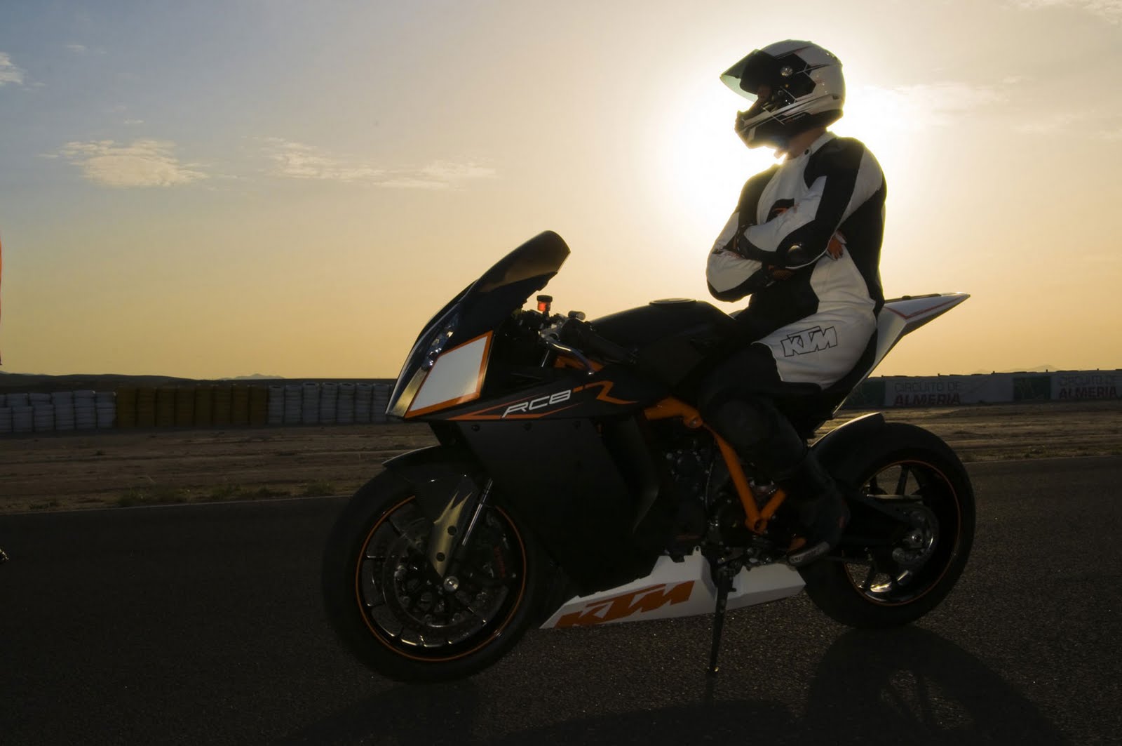 2010 ktm rc8r