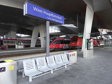 オーストリア　ウィーンの中央駅