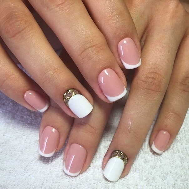 Exquisite Wedding Nail Art Ideas for Your D-Day